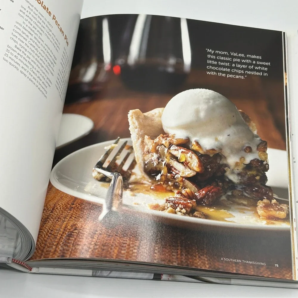 Macy's Culinary Council Thanksgiving Holiday Cookbook Hardcover 2011 Illustrated